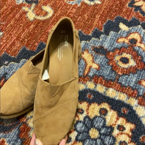 Tan suede toms - Picture 2 of 5